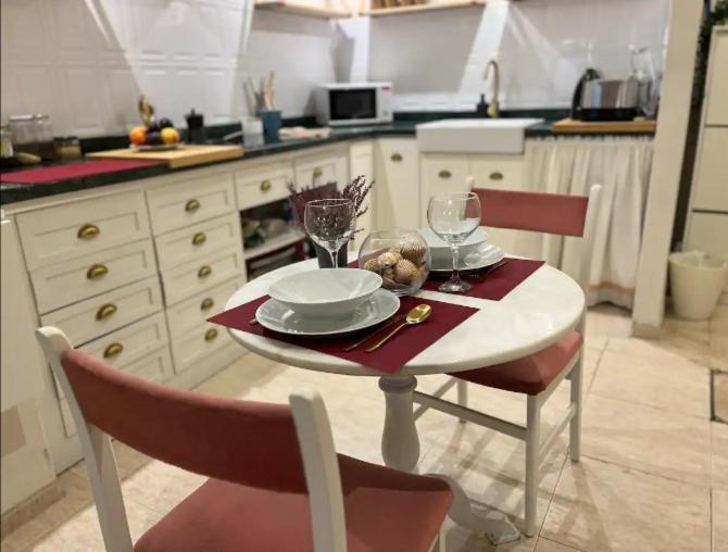 Serva La Bari Studio Seville Luaran gambar